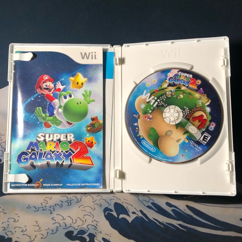 Nintendo Wii Super Mario Galaxy 2 - White Console Game Disc